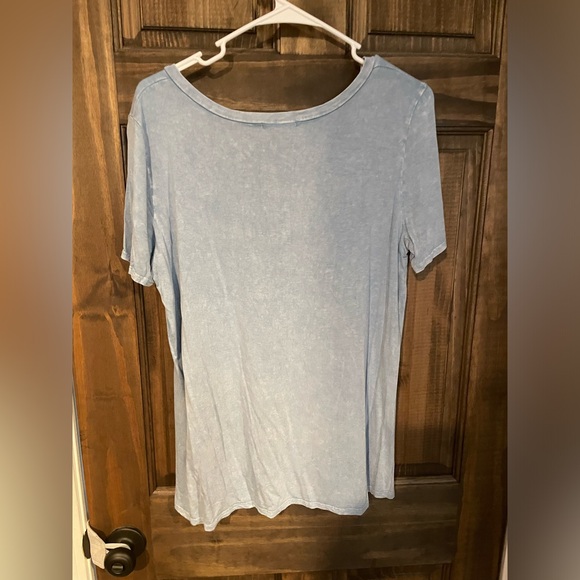 Blue Acid Wash Criss Cross V Neck T Shirt Blouse - Picture 3 of 9